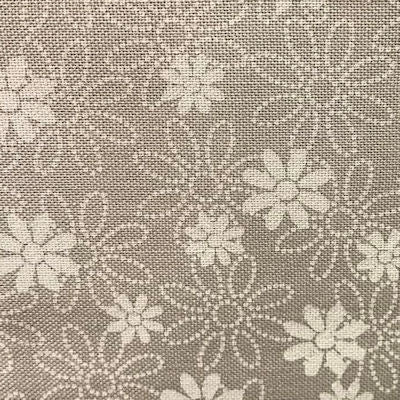 Quilting Illusions -21516K Daisies - QT Fabrics